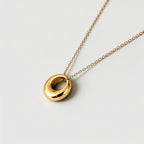 Circle Pendant Daily Necklace – Millie